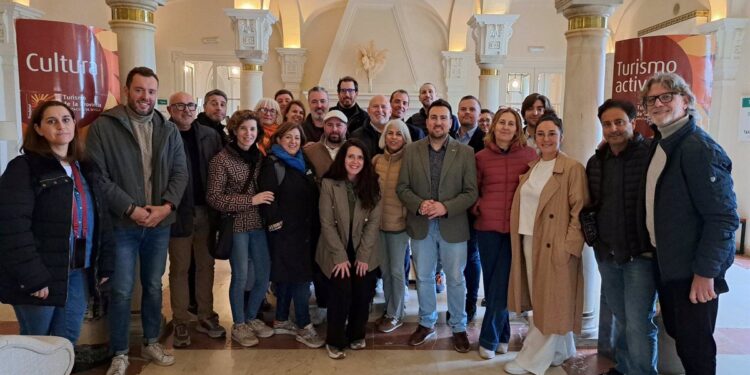 Agencias de viajes interesadas en el segmento de reuniones y eventos visitan la provincia de Sevilla