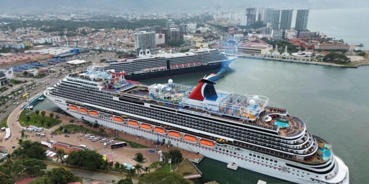 Reúnen para definir estrategia conjunta Ayuntamiento-ASIPONA para atender cruceros internacionales