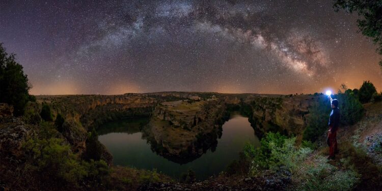 Los mejores destinos astroturísticos de España para disfrutar en Semana Santa