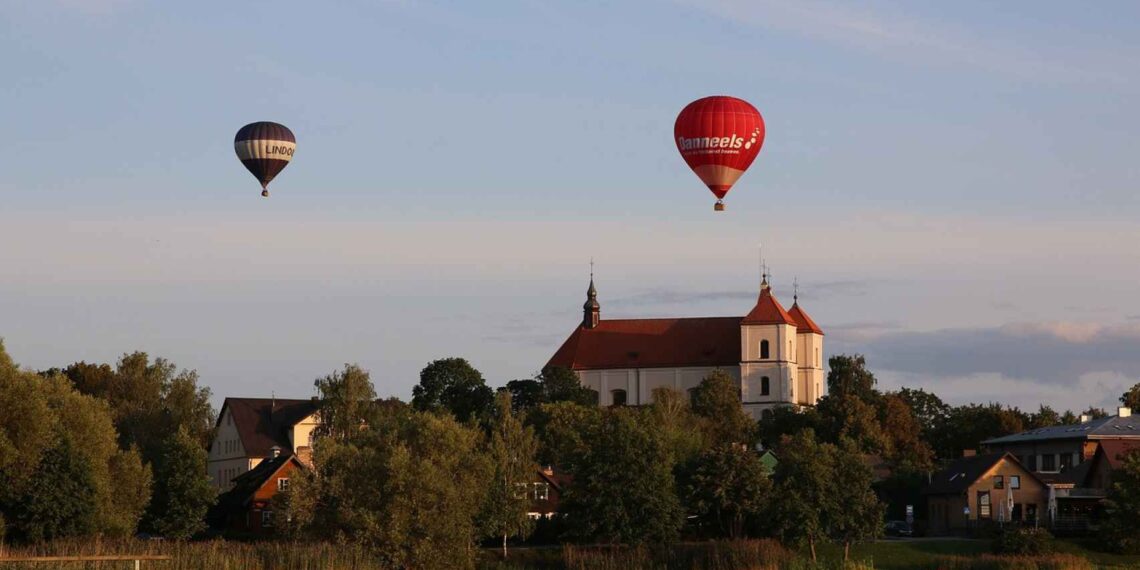 Las mejores vistas de los destinos del mundo a través de un viaje en globo