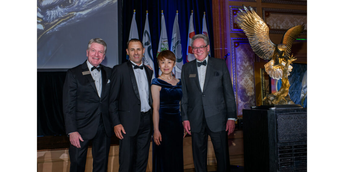GOLDEN STATE FOODS CELEBRATES GSF FRESH! CHINA PRODUCE PRODUCTS TEAM AS CHAIRMAN'S CHALLENGE AWARD WINNER