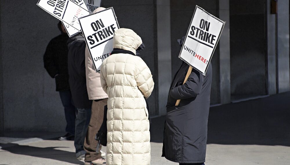 Workers to strike at Suntory Beverage & Food factory