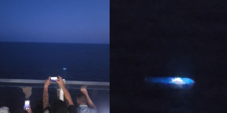 Estupor entre los viajeros de un crucero por la aparición de un fitoplancton en altar mar