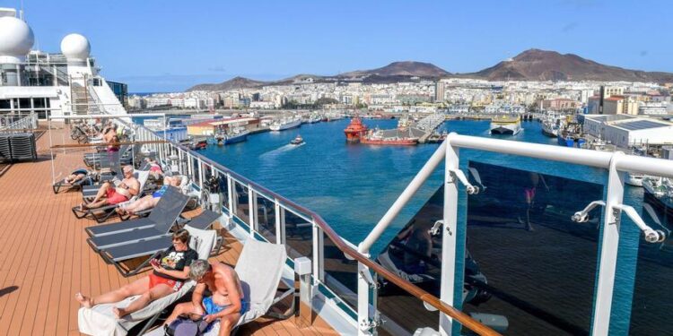 La naviera MSC recupera los cruceros por las Islas y elige La Luz como base
