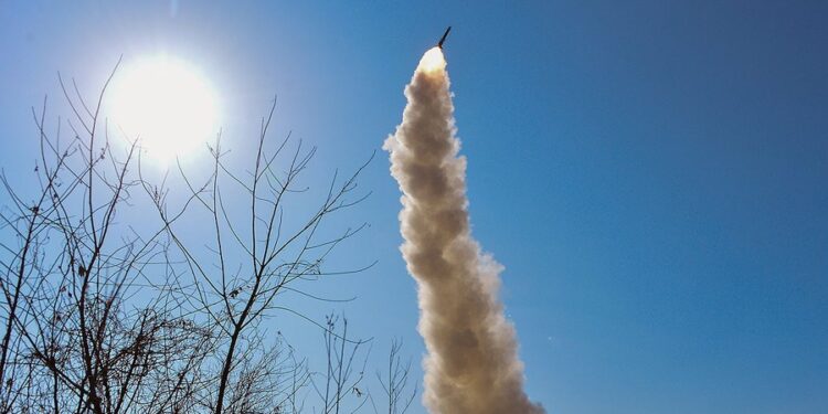 imagen de Corea del Norte dispara varios misiles de crucero frente a la costa oriental