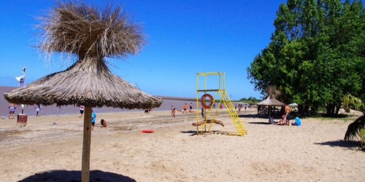 La majestuosa playa a 1 hora de Buenos Aires para ir y volver en el día