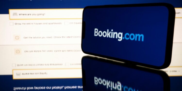 La plataforma de viajes Booking.com enfrenta una multa de 530 millones de dólares en España