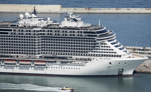 Los cruceros dejarán de aprovisionar agua en Barcelona
