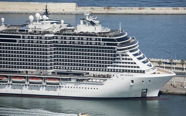 Los cruceros no aprovisionarán agua durante la sequía en el Puerto de Barcelona