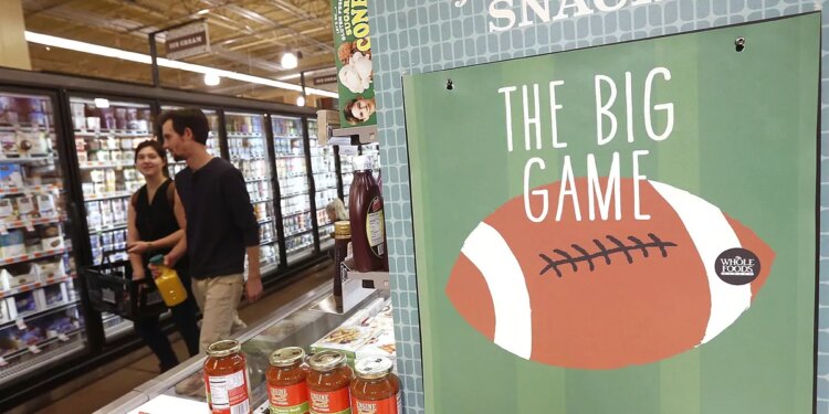 What are the best and cheapest snacks to have at your SB party?