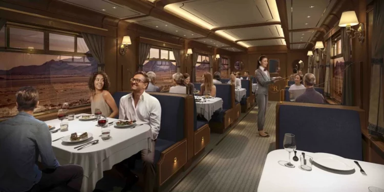 Un tren restaurante dentro del nuevo crucero Utopia of the Seas — Conocedores.com