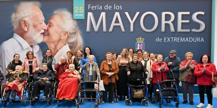 Extremadura inicia programa que ofrece a mayores de 55 años viajes a España y extranjero