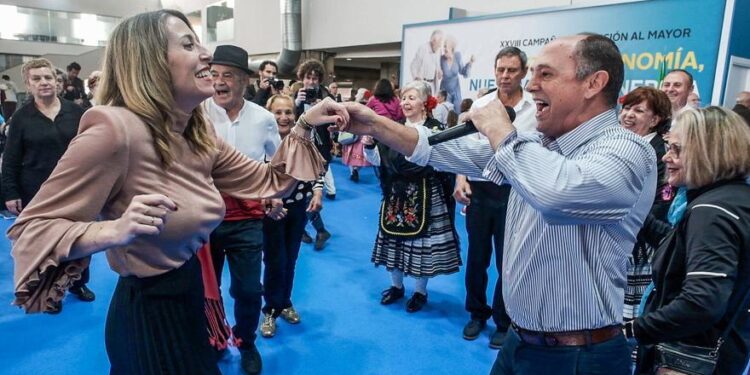 Extremadura pone en marcha un programa de viajes para mayores de 55 años