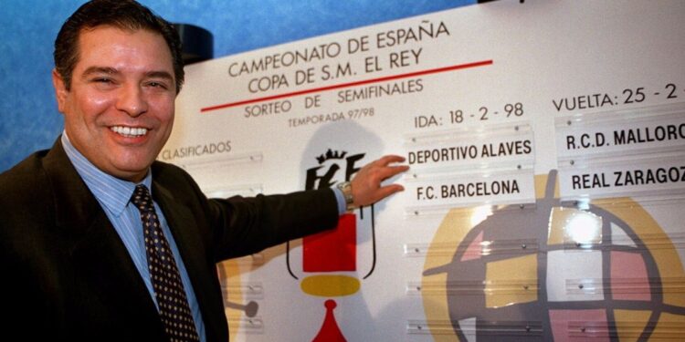 "Regalaba viajes a Cuba, trajes de Emidio Tucci...”
|
Relevo