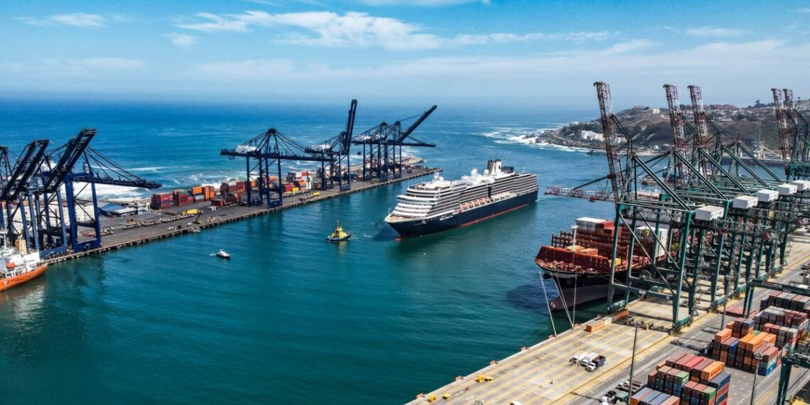 Oosterdam arriba por tercera vez a DP World San Antonio durante temporada de cruceros 2023-2024