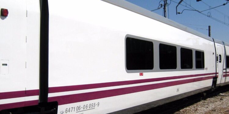 Renfe creará la Tarifa Alcazaba para los viajes en el Intercity Almería-Madrid - Almería