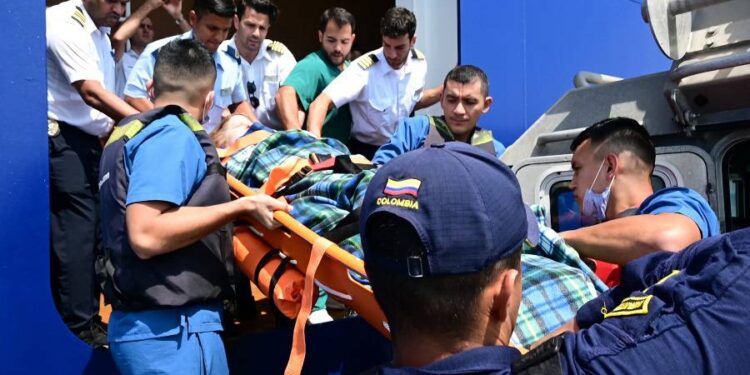 Armada evacuó de un crucero a dos extranjeras con urgencia médica en Cartagena
