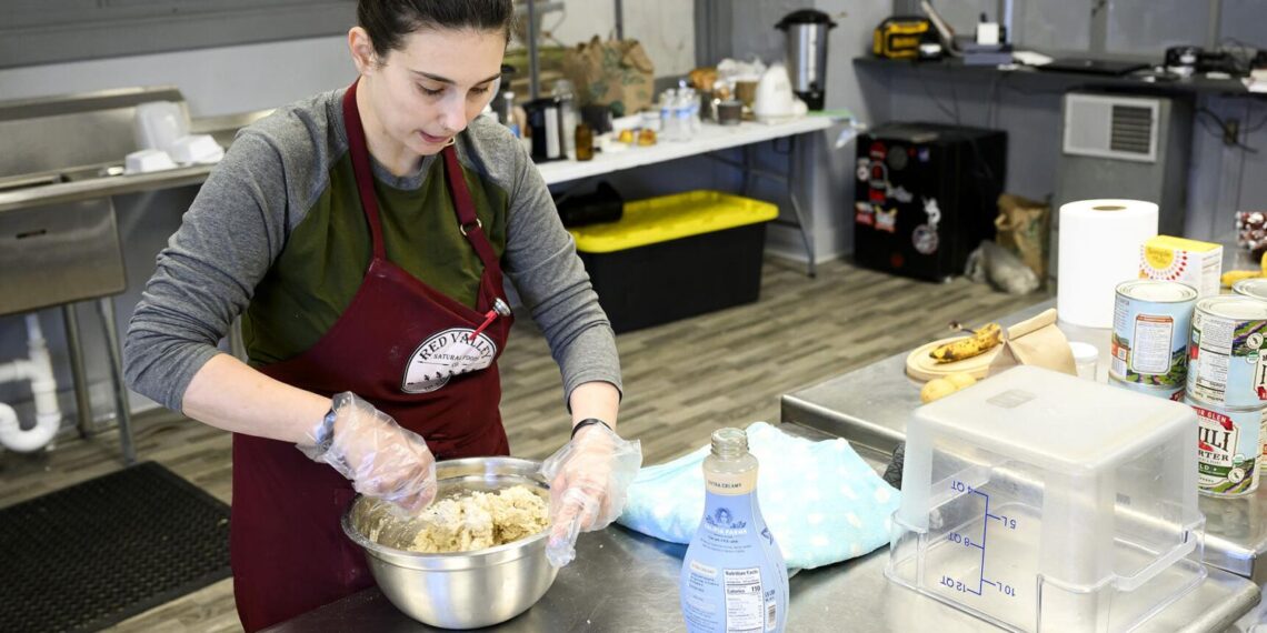 Red Valley Natural Foods chef creating reasdy-to-eat meals