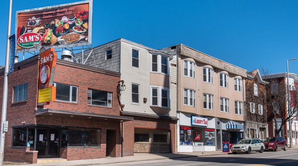 Sam’s Italian Foods to reopen Main Street location as a bakery store