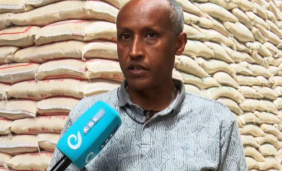 EDRMC Transporting Grain, Nutritious Foods to Needy People in Tigray Region - ENA English