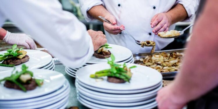 US Foods to acquire IWC Food Service