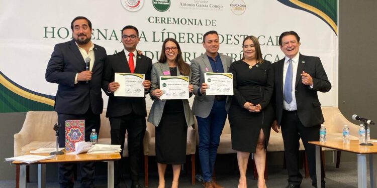 Destaca Yucatán en premios al turismo