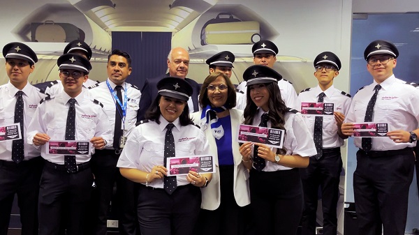 Volaris refrenda su esfuerzo por cumplir “un sueño de familia” y da la bienvenida a la 3ra generación del Programa de Becas para ser Piloto