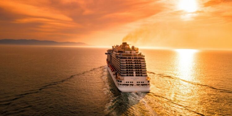 ¡Ya zarpó! El crucero más grande que el Titanic inició su viaje por el mundo