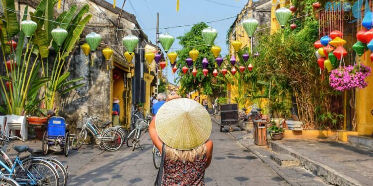 Los mejores destinos para 2024 si eres joven y tienes poco dinero