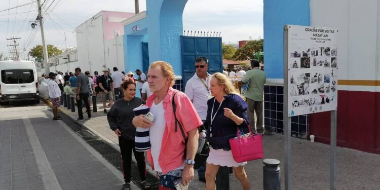 Mazatlán cierra marzo con el arribo del crucero Crown Princess - El Sol de Mazatlán