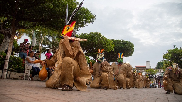 La Danza de los Morenos, 200 años de tradición en Semana Santa en Colima