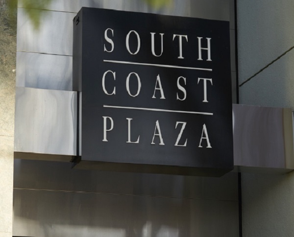 ¡Explora el paraíso de las compras en South Coast Plaza!