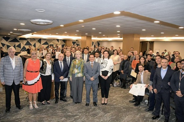 Sectur entrega estándares de calidad y certificación turística a prestadores de servicios de la Ciudad de México