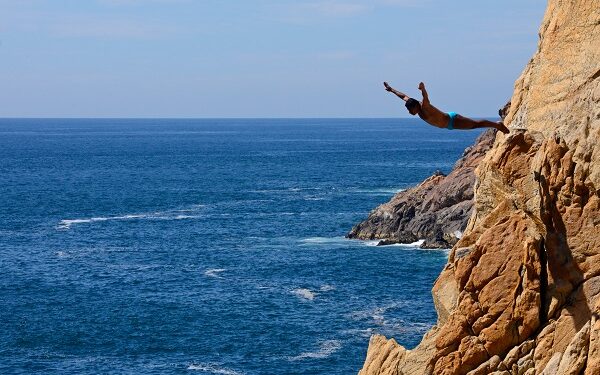 90 años de adrenalina en La Quebrada de Acapulco
