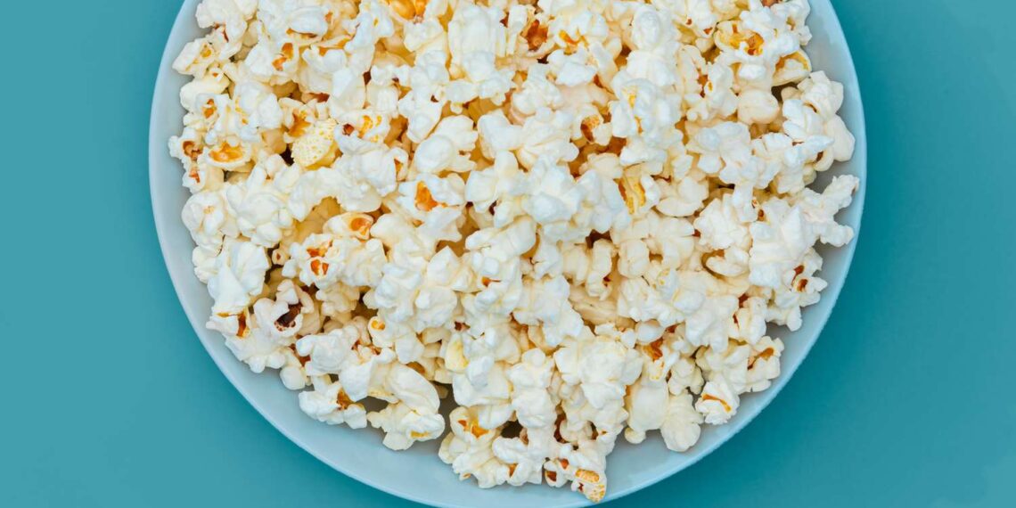 8 Healthy Night Snacks That Are Satisfying and Sleep-Promoting