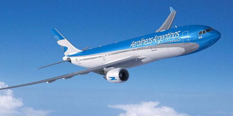 Argentina y Brasil adoptaron la liberalización de vuelos y no habrá límites de viajes