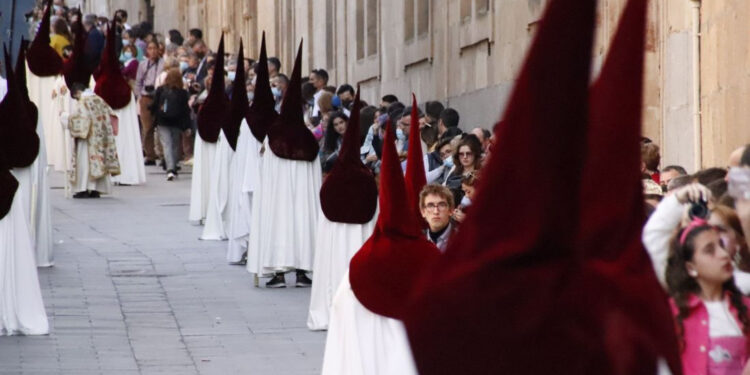 Se disparan, por adelantado, las reservas en las agencias de viajes para Semana Santa