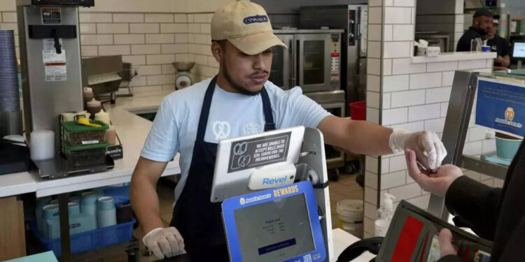 New $20 minimum wage for fast food workers in California set to start Monday