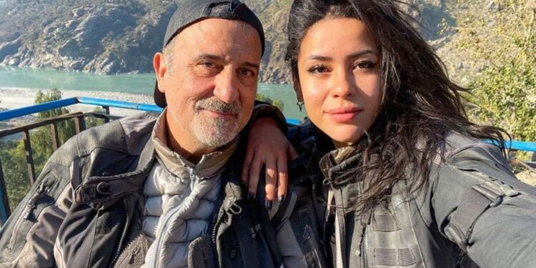 Pareja de blogueros de viajes son atacados en la India