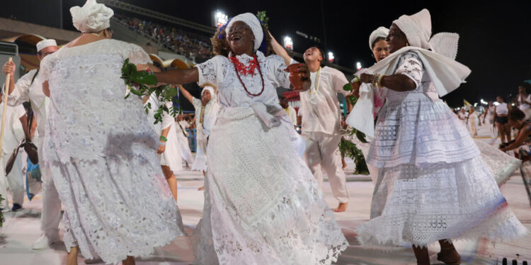 Carnavales en Río de Janeiro: la industria turística estima superar los ingresos de la prepandemia