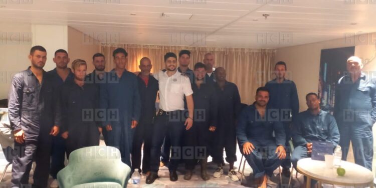 14 balseros cubanos fueron rescatados por crucero que arribó hoy a Honduras