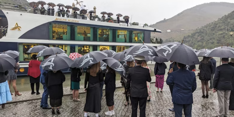 Cheri Oteri bautiza nuevo crucero en Portugal