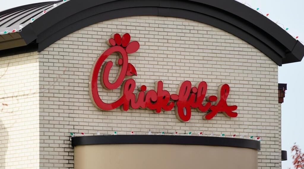 Chick-Fil-A backtracks from no-antibiotics-in-chicken pledge, blames projected supply shortages