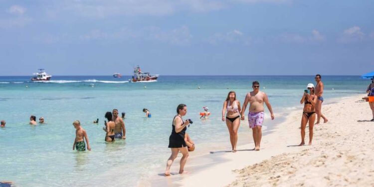 Logra Cozumel cifras récord en turismo y se consolida como líder nacional en destinos de cruceros