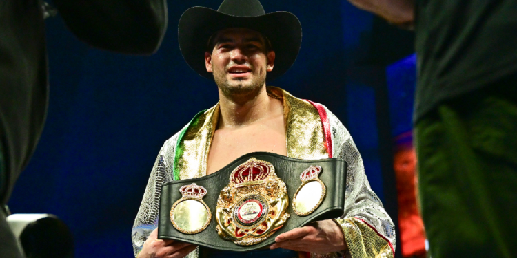 Las primeras palabras de Zurdo’ Ramírez como Campeón Crucero: “Quiero unificar”