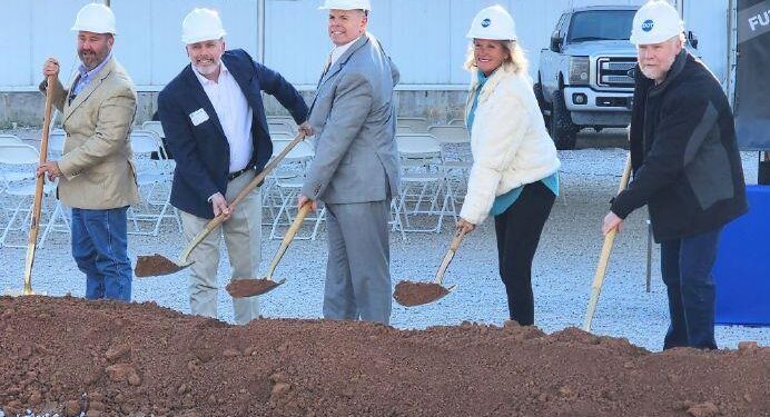 Dot Foods celebrates warehouse expansion: $13.9 million project to add 35 new jobs