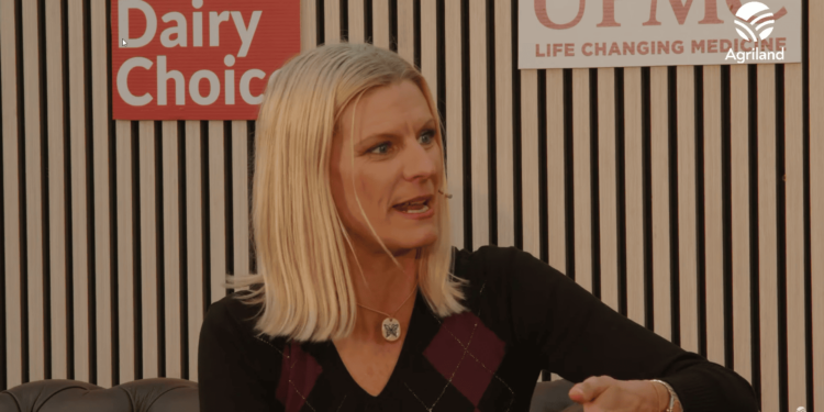 Minister Hackett begins agri-food trade mission to the US