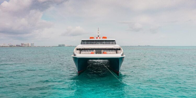 Xcaret Ferry lanza 14 viajes al día de Playa del Carmen a Cozumel