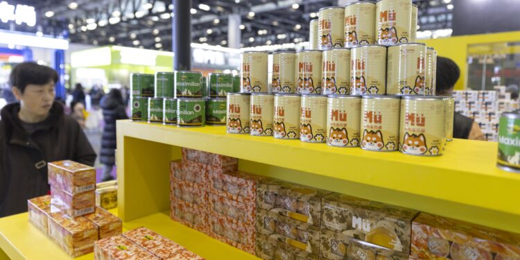 China's animal food scandal exposes industry malpractices, calling for stringent regulations