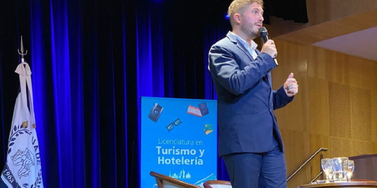 UADE, por mayor equidad de la mujer en la industria turística